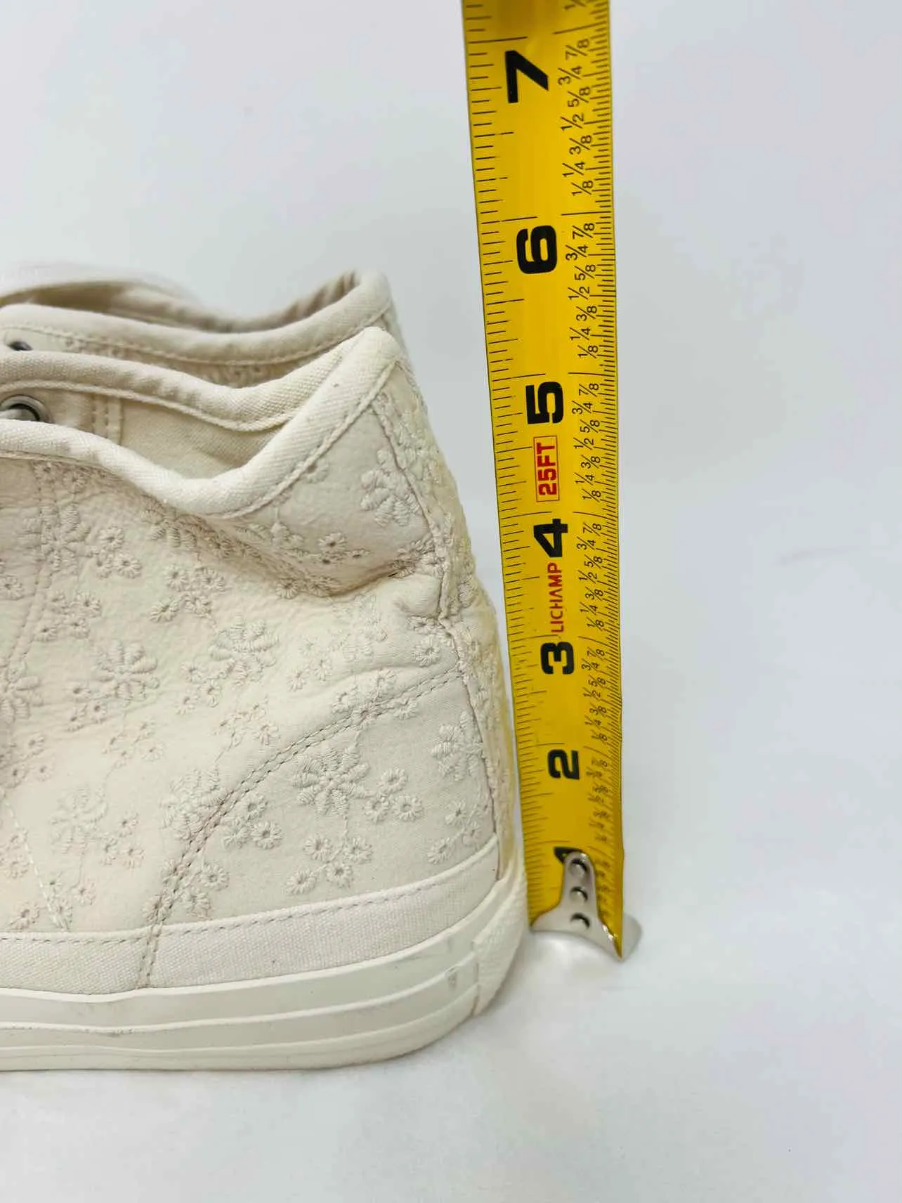 American Eagle Outftrs Size 9 Ivory Eyelet Shoes Sneakers