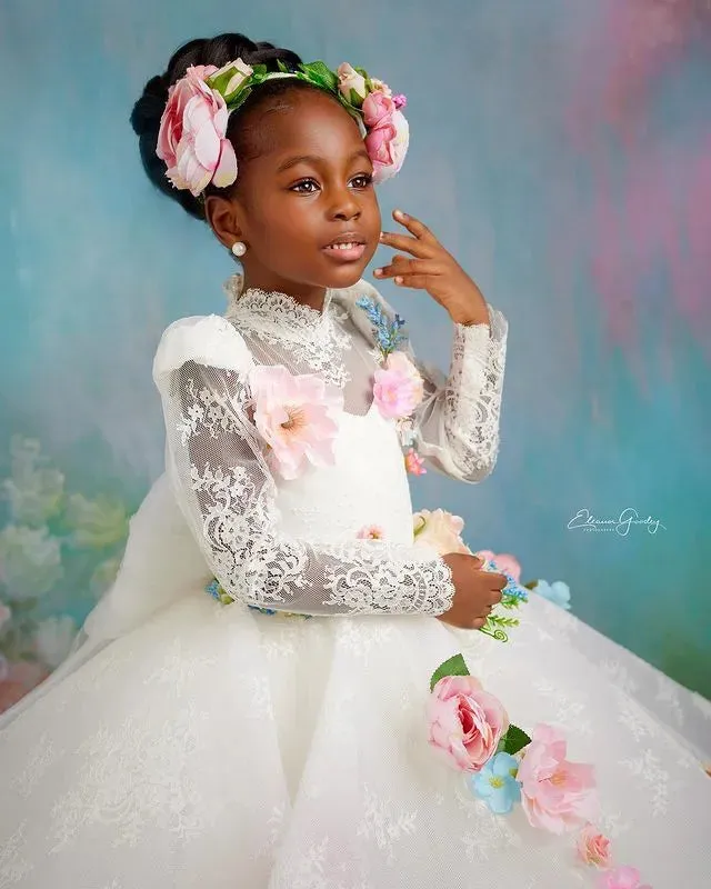 Lace White Flower Girl Dresses Ball Gown Lace Long Sleeves Vintage Little Girl Peageant Dress Gowns ZJ422