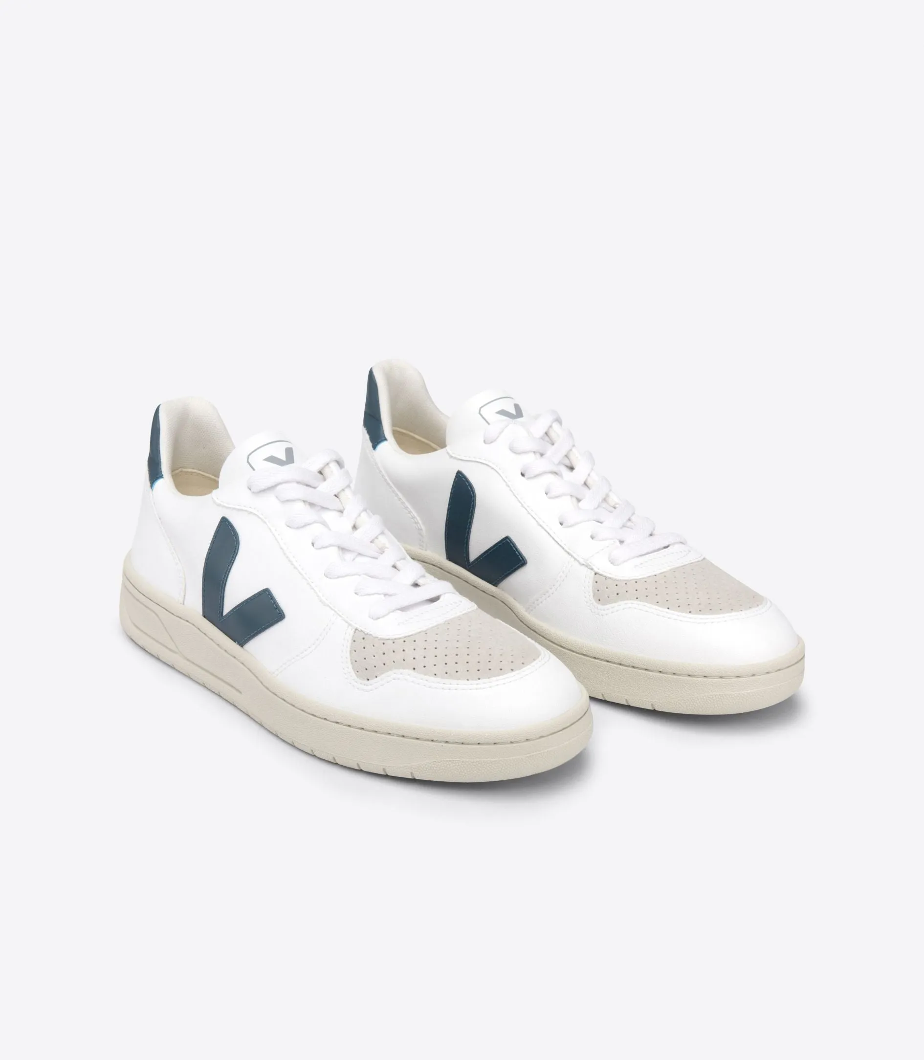 Veja - V-10 CWL in White California